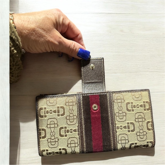 Gucci Beige and Burgundy Wallet/Clutch Like New! - Picture 3 of 11